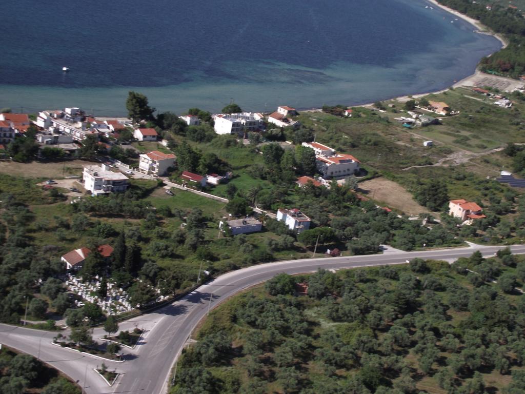 Prínos Pension Lakis المظهر الخارجي الصورة